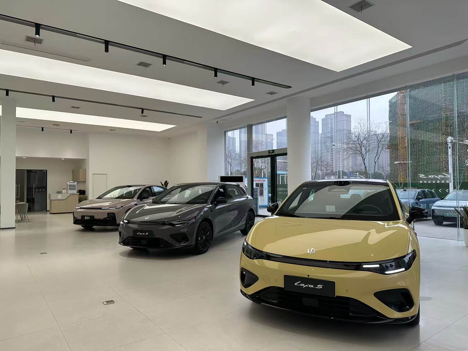 新车展示区