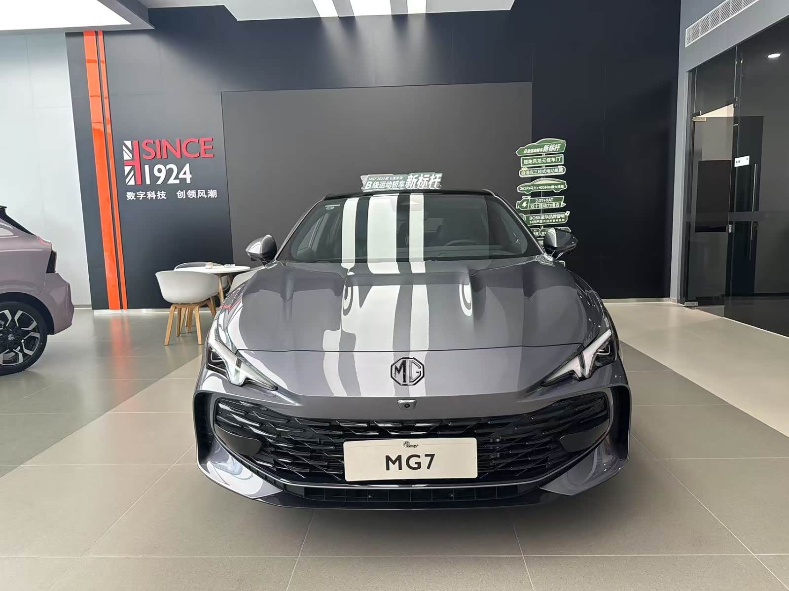 新车展示区