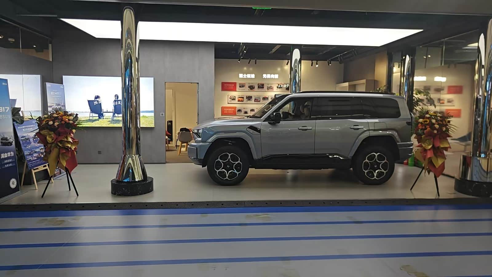 新车展示区