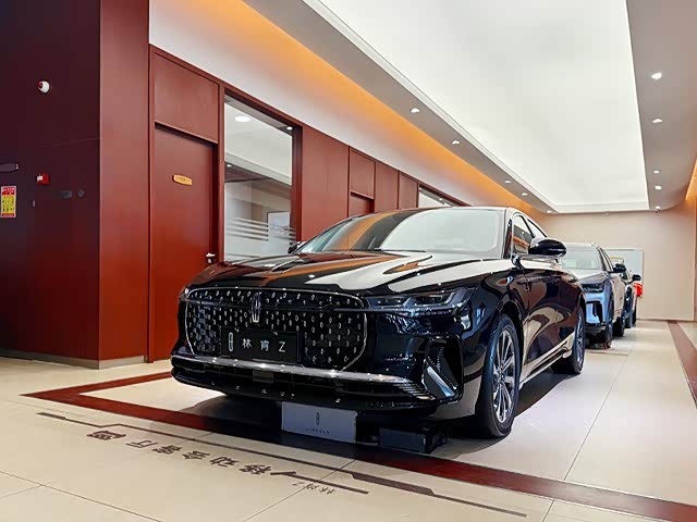 新车展示区