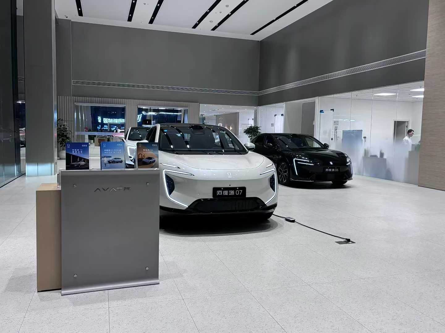新车展示区
