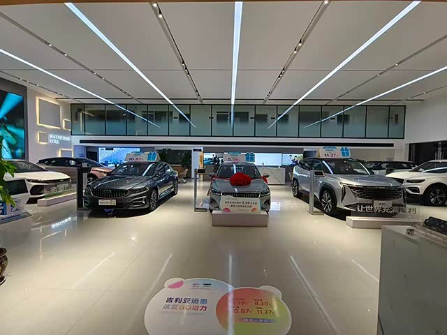 新车展示区