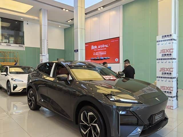 新车展示区