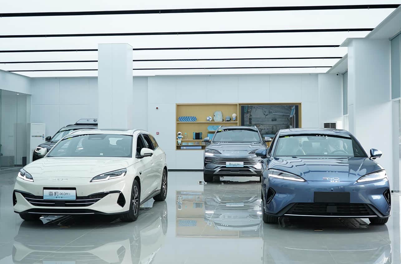 新车展示区