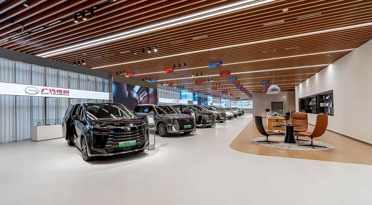 新车展示区