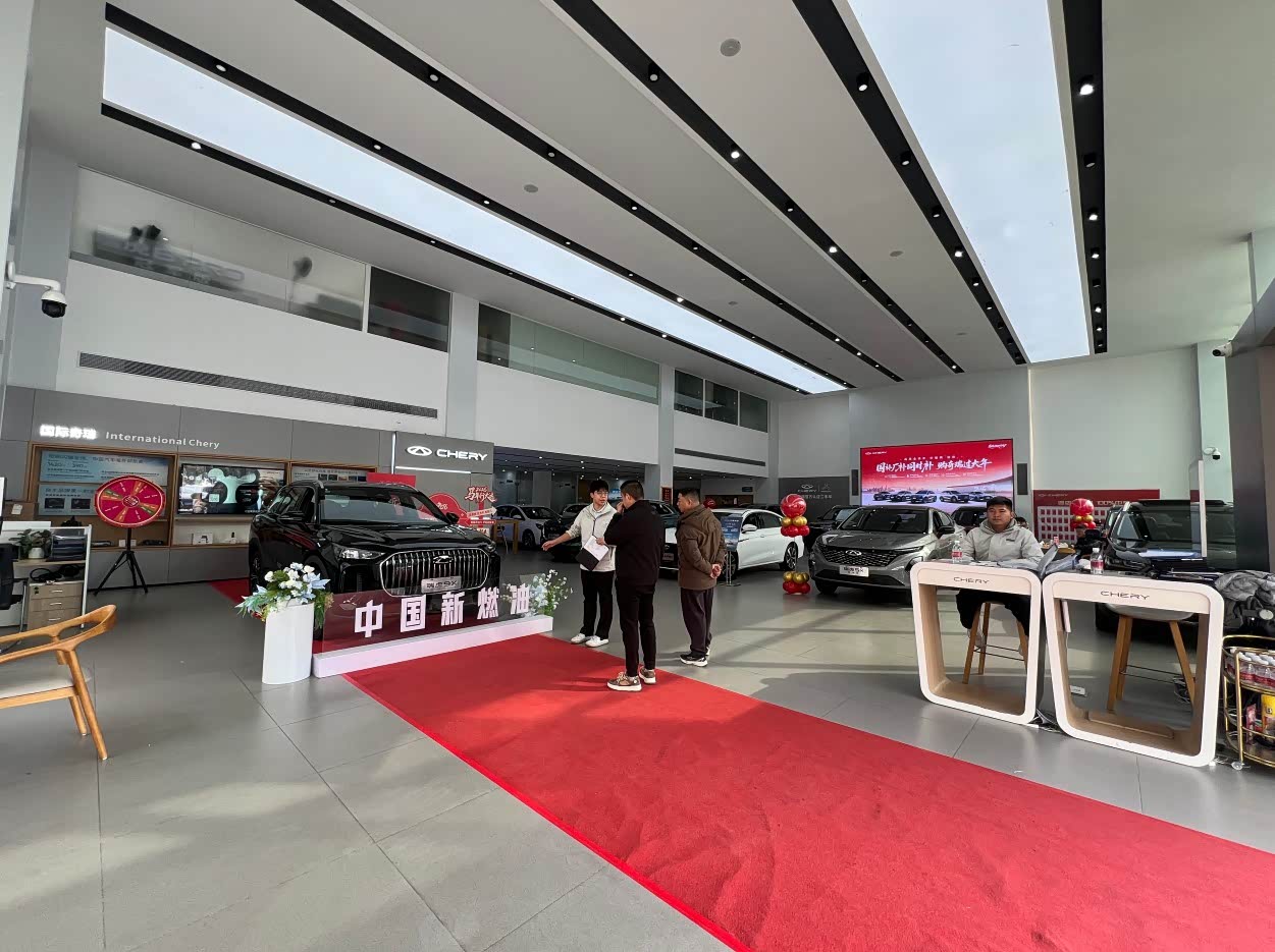 新车展示区