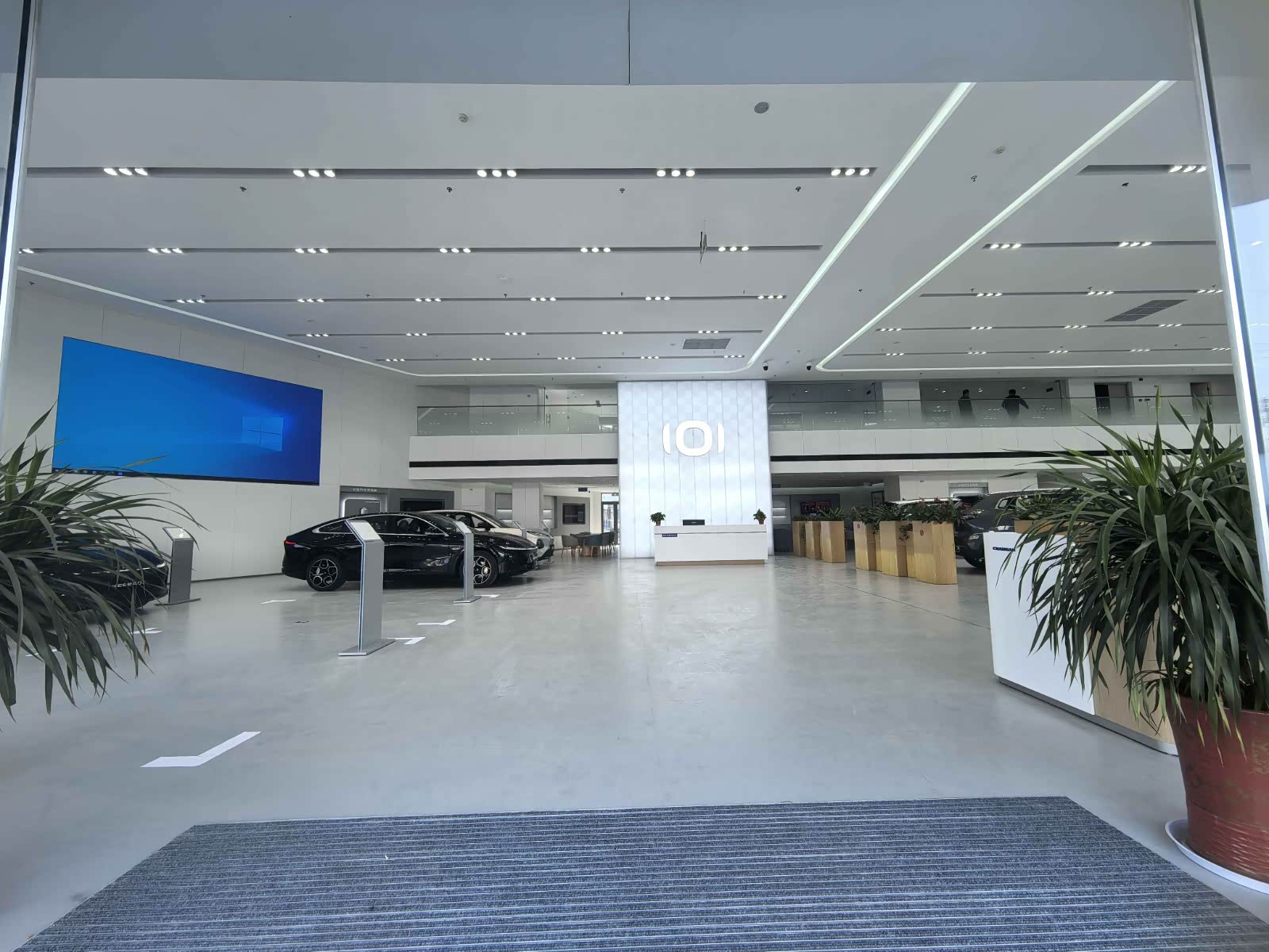 新车展示区
