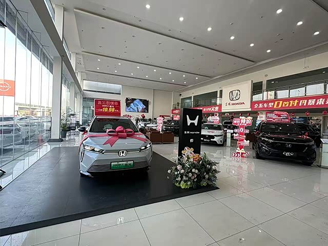 新车展示区