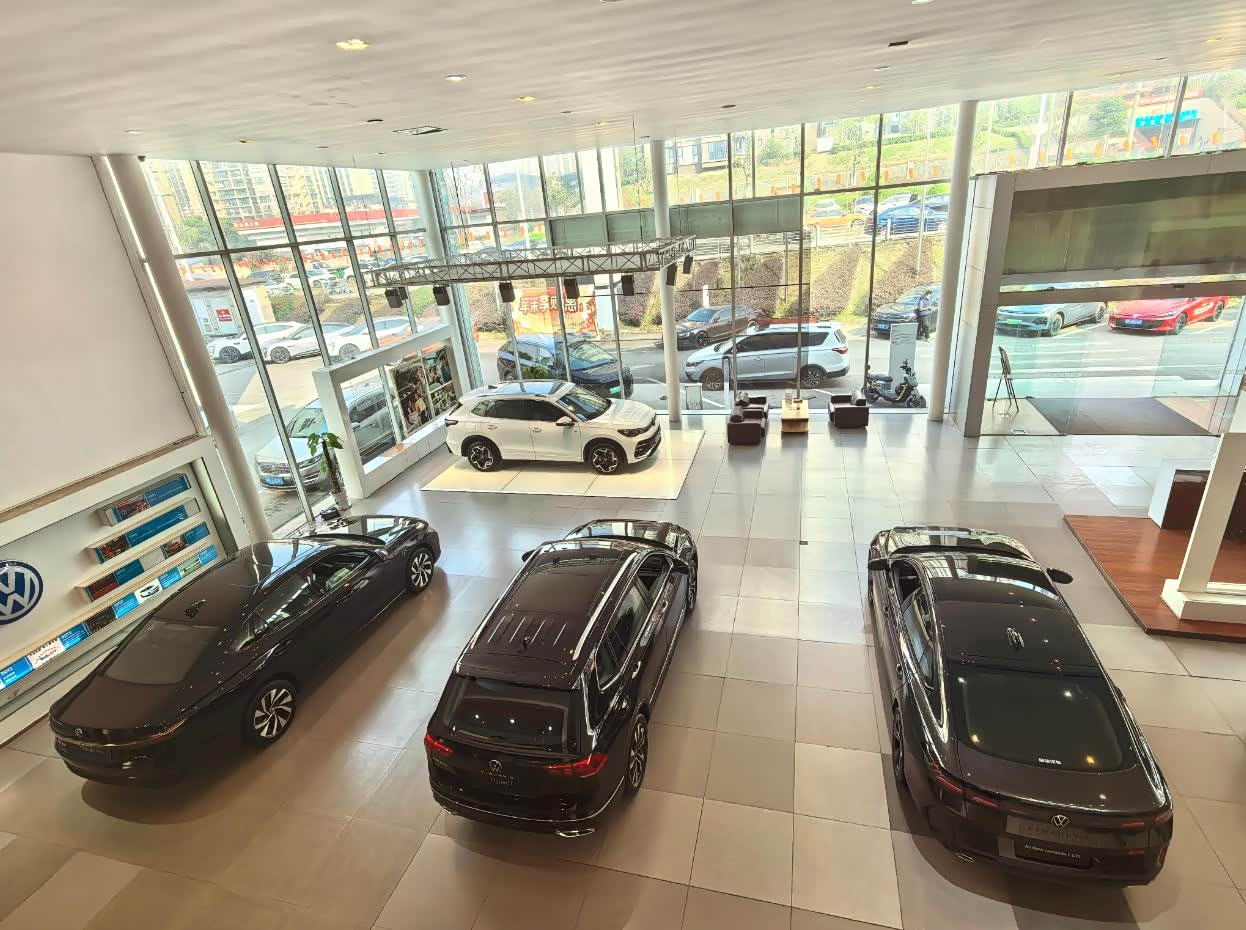 新车展示区