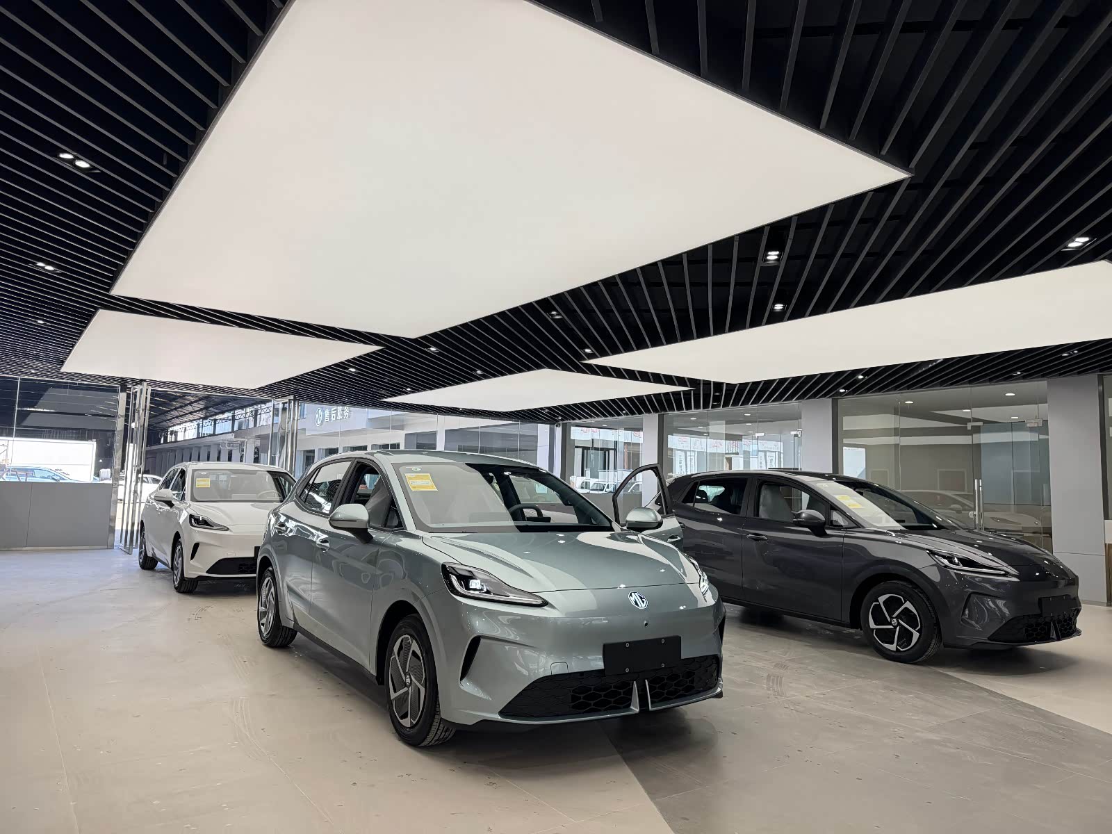 新车展示区