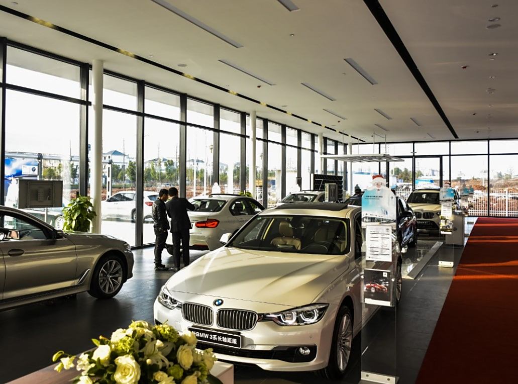 新车展示区