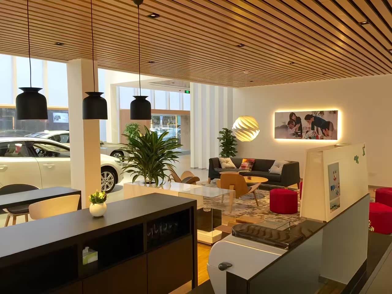 交运起豪沃尔沃 休息区