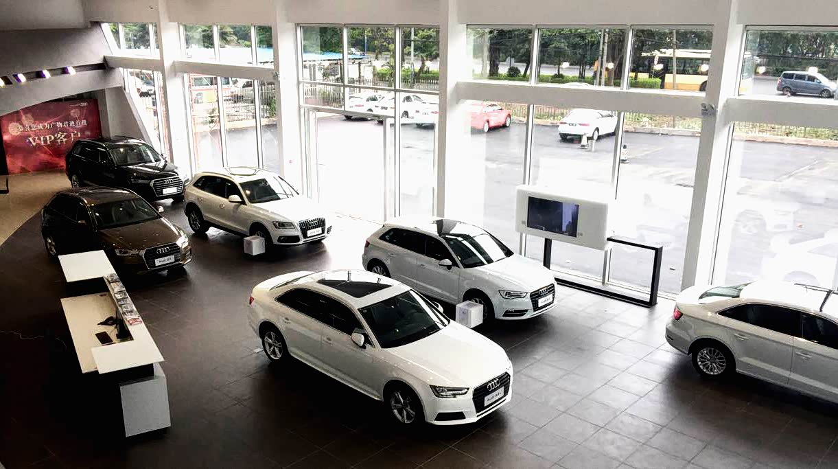 新车展示区