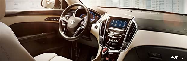 握住温暖的方向盘,在迷人的氛围灯环绕下驶入车流,开启你的回家之旅&