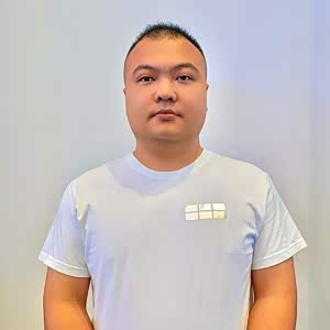岳周