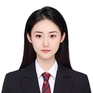 小何
