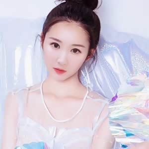 高文倩
