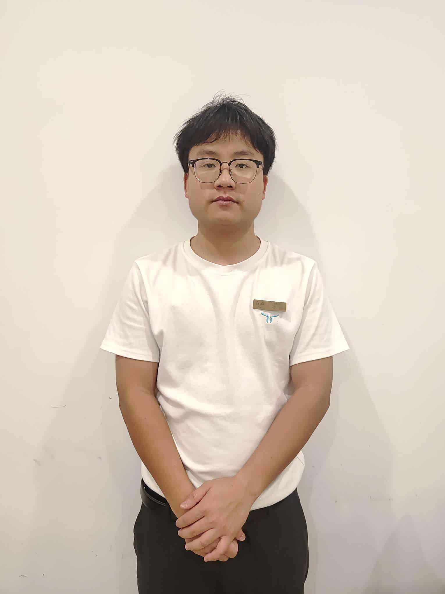 李佳