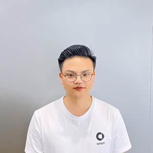 梁小龙