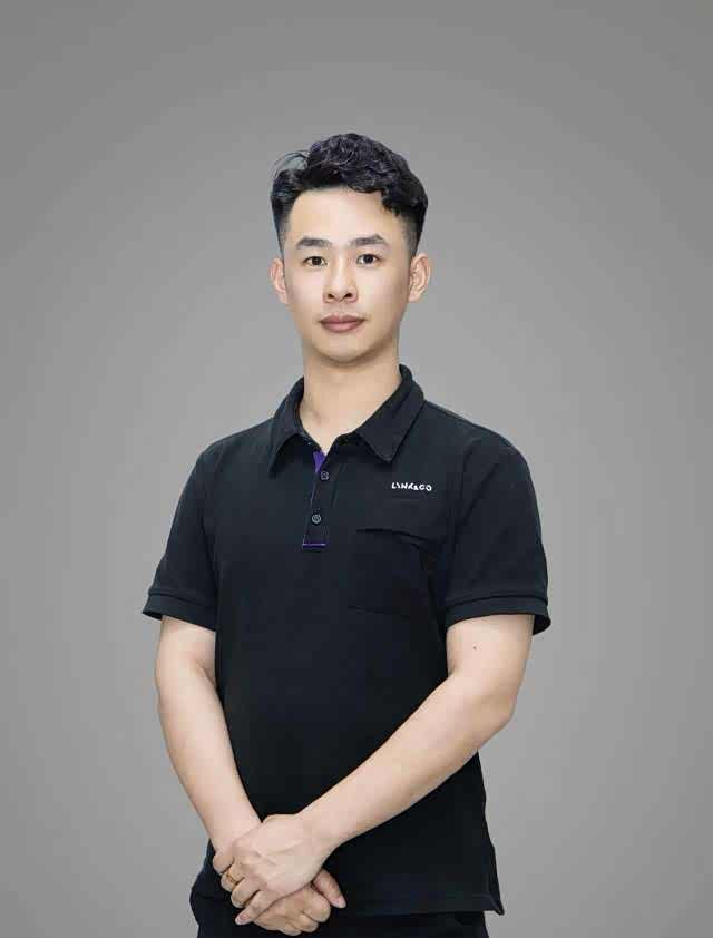 李伟